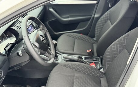 Skoda Octavia, 2017 год, 800 000 рублей, 10 фотография