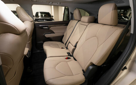 Toyota Highlander, 2025 год, 6 400 000 рублей, 14 фотография