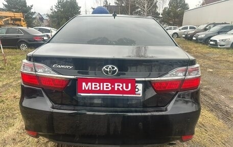 Toyota Camry, 2017 год, 2 000 000 рублей, 4 фотография