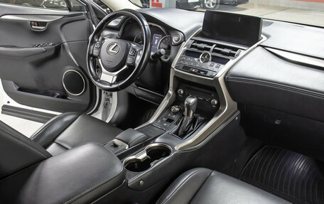 Lexus NX I, 2017 год, 2 749 000 рублей, 11 фотография