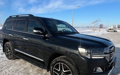 Toyota Land Cruiser 200, 2017 год, 5 952 000 рублей, 3 фотография