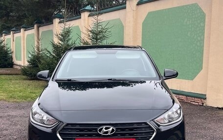 Hyundai Solaris II рестайлинг, 2019 год, 1 490 000 рублей, 2 фотография