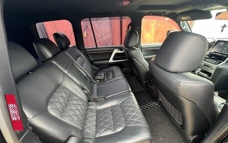 Toyota Land Cruiser 200, 2017 год, 5 952 000 рублей, 12 фотография