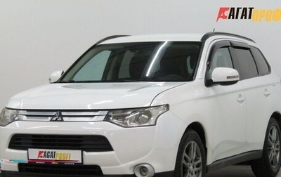 Mitsubishi Outlander III рестайлинг 3, 2013 год, 1 440 000 рублей, 1 фотография