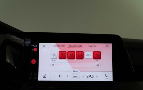 Volkswagen Golf VIII, 2021 год, 3 498 999 рублей, 20 фотография