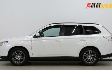Mitsubishi Outlander III рестайлинг 3, 2013 год, 1 440 000 рублей, 2 фотография