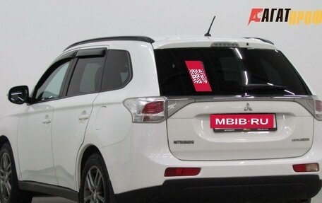 Mitsubishi Outlander III рестайлинг 3, 2013 год, 1 440 000 рублей, 3 фотография