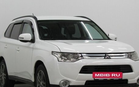Mitsubishi Outlander III рестайлинг 3, 2013 год, 1 440 000 рублей, 8 фотография