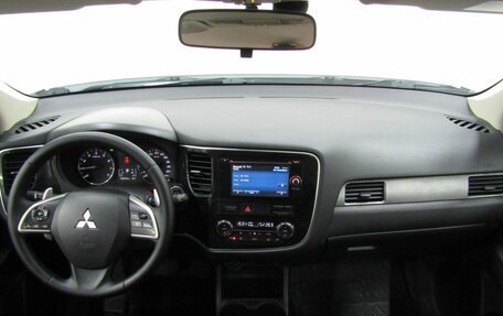Mitsubishi Outlander III рестайлинг 3, 2013 год, 1 440 000 рублей, 17 фотография