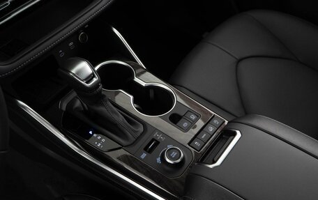 Toyota Highlander, 2025 год, 6 248 888 рублей, 28 фотография