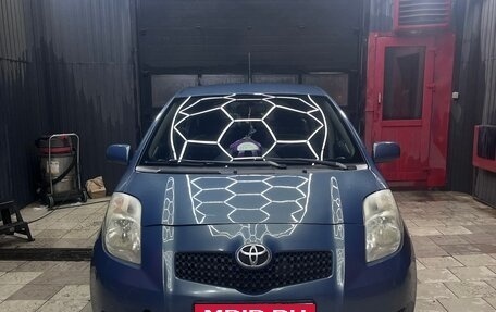 Toyota Yaris III рестайлинг, 2008 год, 749 999 рублей, 1 фотография