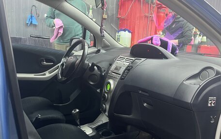 Toyota Yaris III рестайлинг, 2008 год, 749 999 рублей, 8 фотография