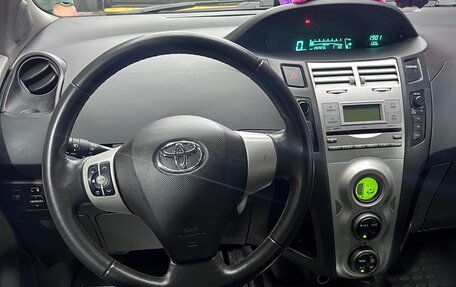 Toyota Yaris III рестайлинг, 2008 год, 749 999 рублей, 11 фотография