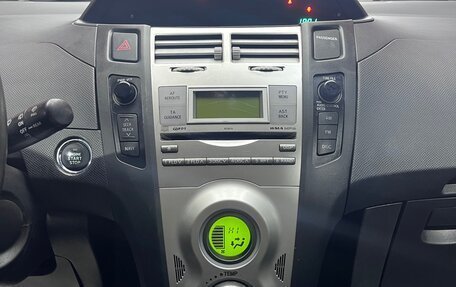 Toyota Yaris III рестайлинг, 2008 год, 749 999 рублей, 13 фотография