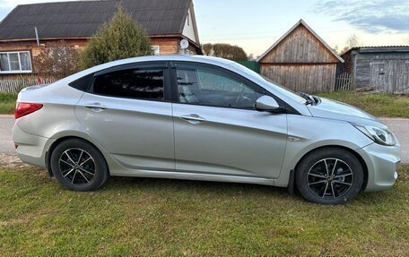 Hyundai Solaris II рестайлинг, 2012 год, 650 000 рублей, 6 фотография