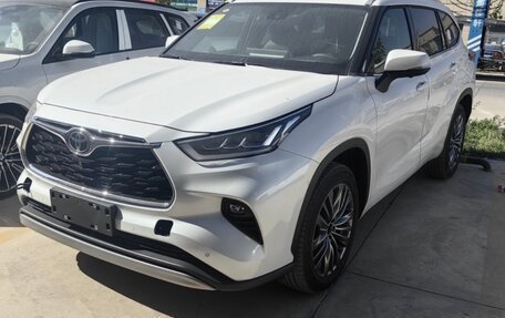 Toyota Highlander, 2025 год, 6 150 000 рублей, 5 фотография