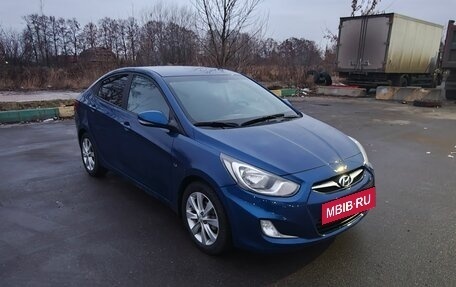 Hyundai Solaris II рестайлинг, 2012 год, 750 000 рублей, 2 фотография