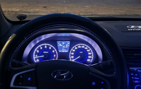 Hyundai Solaris II рестайлинг, 2012 год, 750 000 рублей, 13 фотография