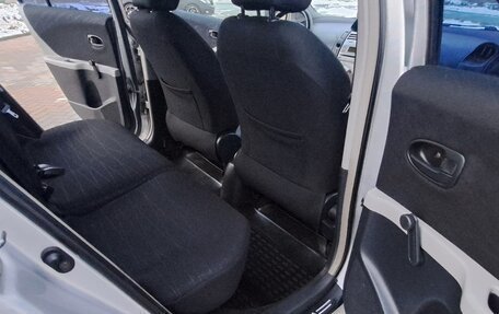 Toyota Yaris III рестайлинг, 2006 год, 669 000 рублей, 11 фотография