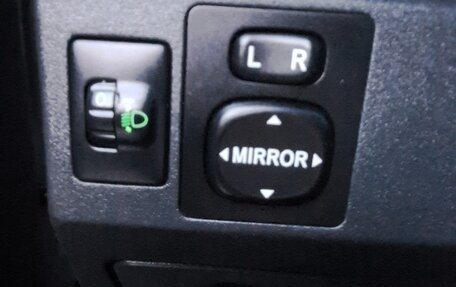 Toyota Yaris III рестайлинг, 2006 год, 669 000 рублей, 18 фотография