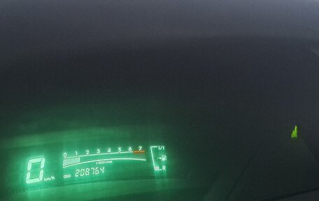 Toyota Yaris III рестайлинг, 2006 год, 669 000 рублей, 22 фотография