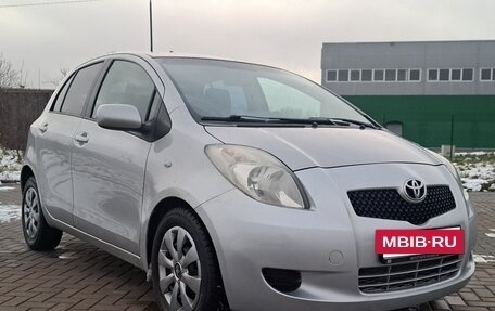 Toyota Yaris III рестайлинг, 2006 год, 669 000 рублей, 28 фотография