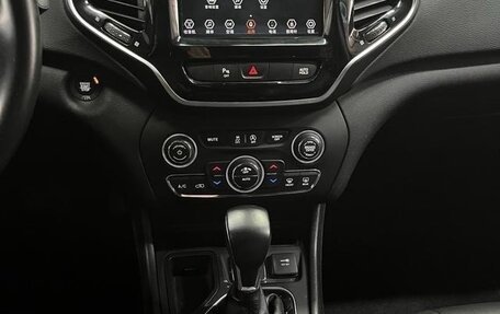 Jeep Cherokee, 2021 год, 1 850 000 рублей, 9 фотография