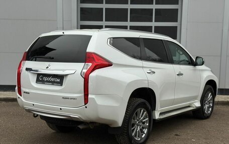 Mitsubishi Pajero Sport III рестайлинг, 2019 год, 3 200 000 рублей, 5 фотография