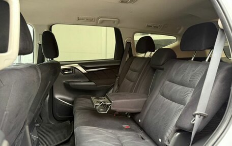 Mitsubishi Pajero Sport III рестайлинг, 2019 год, 3 200 000 рублей, 8 фотография