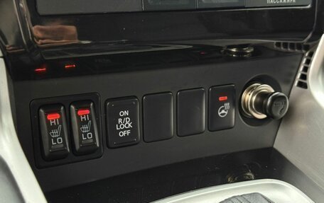 Mitsubishi Pajero Sport III рестайлинг, 2019 год, 3 200 000 рублей, 15 фотография