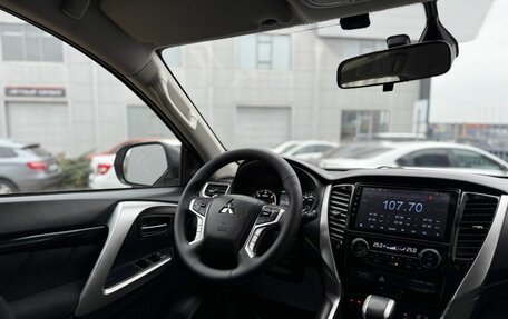 Mitsubishi Pajero Sport III рестайлинг, 2019 год, 3 200 000 рублей, 21 фотография