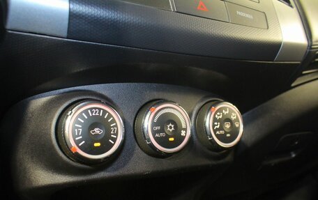 Mitsubishi Outlander III рестайлинг 3, 2012 год, 1 380 000 рублей, 13 фотография