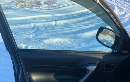 Toyota RAV4, 2005 год, 1 050 000 рублей, 12 фотография