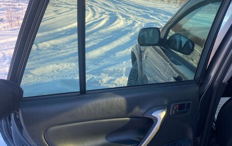 Toyota RAV4, 2005 год, 1 050 000 рублей, 16 фотография