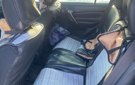 Toyota RAV4, 2005 год, 1 050 000 рублей, 17 фотография