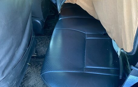 Toyota RAV4, 2005 год, 1 050 000 рублей, 18 фотография