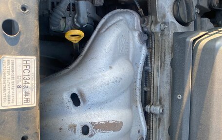 Toyota RAV4, 2005 год, 1 050 000 рублей, 24 фотография