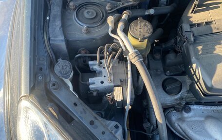 Toyota RAV4, 2005 год, 1 050 000 рублей, 26 фотография