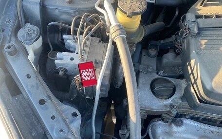 Toyota RAV4, 2005 год, 1 050 000 рублей, 25 фотография