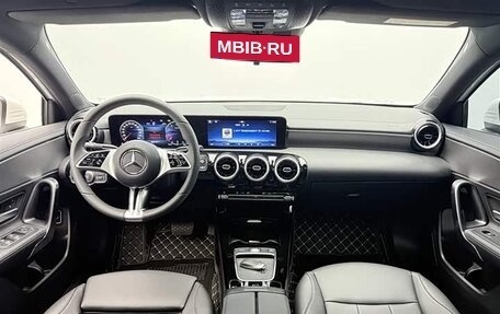 Mercedes-Benz A-Класс, 2025 год, 3 050 010 рублей, 13 фотография