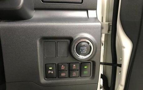 Toyota Passo III, 2022 год, 1 050 000 рублей, 19 фотография