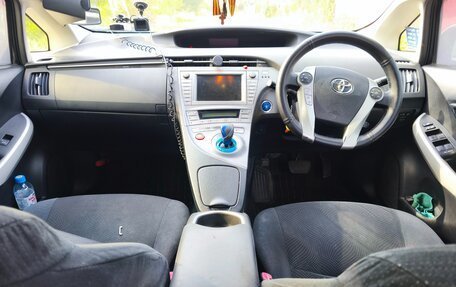 Toyota Prius, 2012 год, 1 200 000 рублей, 7 фотография