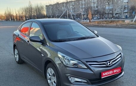 Hyundai Solaris II рестайлинг, 2016 год, 1 030 000 рублей, 1 фотография