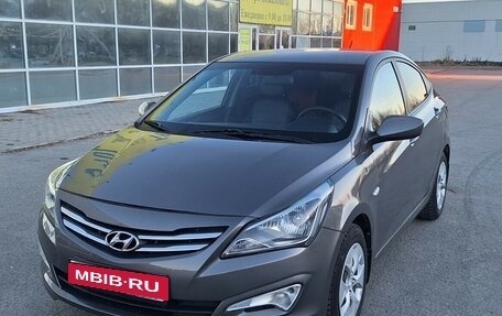 Hyundai Solaris II рестайлинг, 2016 год, 1 030 000 рублей, 2 фотография