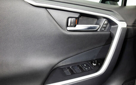 Toyota RAV4, 2020 год, 3 199 000 рублей, 22 фотография