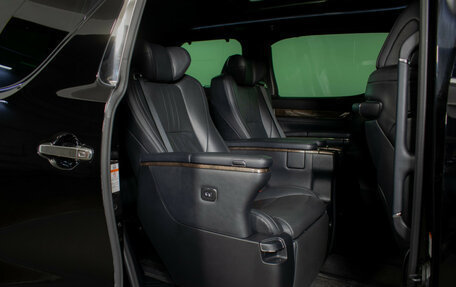 Toyota Alphard III, 2021 год, 7 200 000 рублей, 11 фотография