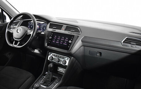 Volkswagen Tiguan II, 2017 год, 2 290 000 рублей, 10 фотография