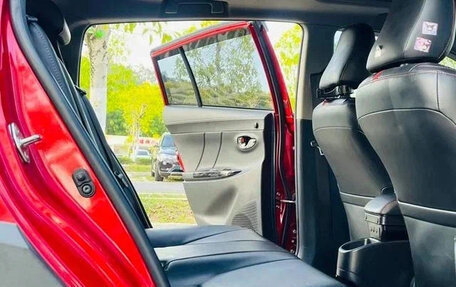 Toyota Yaris XP150 рестайлинг, 2022 год, 1 120 000 рублей, 13 фотография