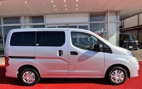 Nissan NV200, 2022 год, 1 700 000 рублей, 6 фотография