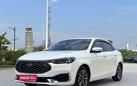 Ford Focus IV, 2022 год, 929 007 рублей, 2 фотография